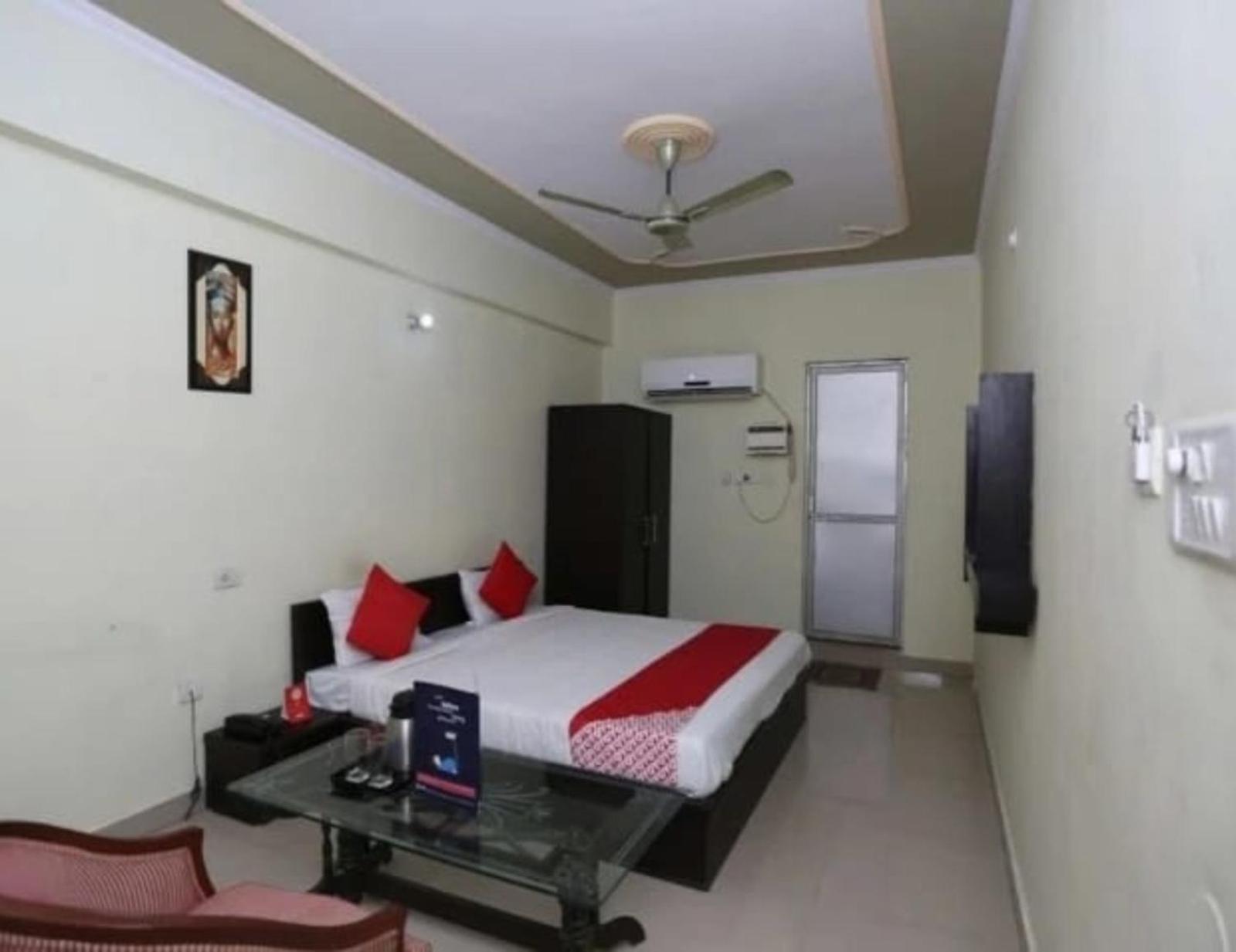 Hotel S K Palace Lucknow , Best Hotel In Lucknow , Hotel In Transport Nagar Lucknow ,Budget Hotels In لاكناو المظهر الخارجي الصورة
