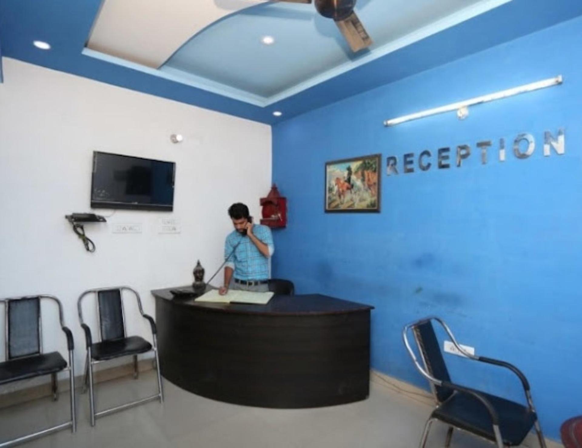 Hotel S K Palace Lucknow , Best Hotel In Lucknow , Hotel In Transport Nagar Lucknow ,Budget Hotels In لاكناو المظهر الخارجي الصورة